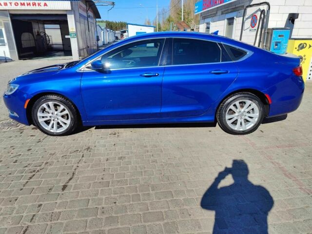 Синий Крайслер 200, объемом двигателя 2.4 л и пробегом 228 тыс. км за 9335 $, фото 2 на Automoto.ua