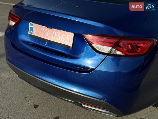 Синий Крайслер 200, объемом двигателя 2.4 л и пробегом 145 тыс. км за 10250 $, фото 4 на Automoto.ua