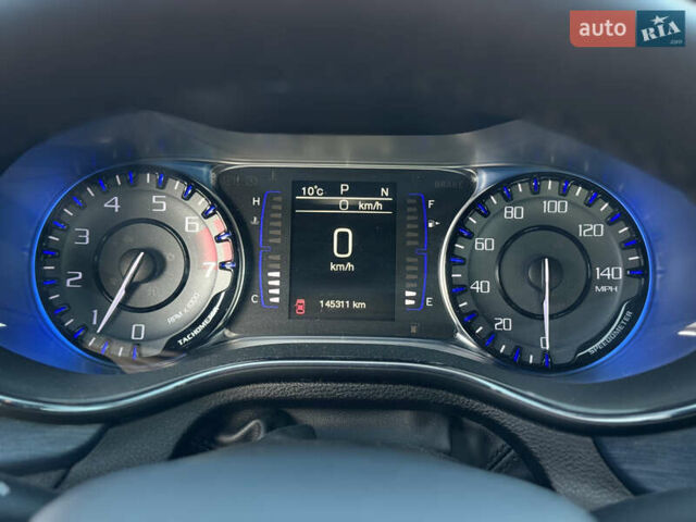 Синий Крайслер 200, объемом двигателя 2.4 л и пробегом 145 тыс. км за 10250 $, фото 10 на Automoto.ua