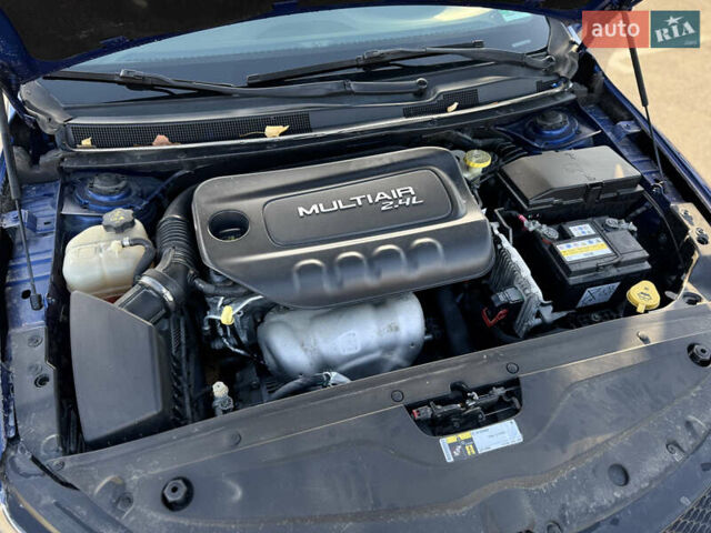 Синий Крайслер 200, объемом двигателя 2.4 л и пробегом 145 тыс. км за 10250 $, фото 22 на Automoto.ua