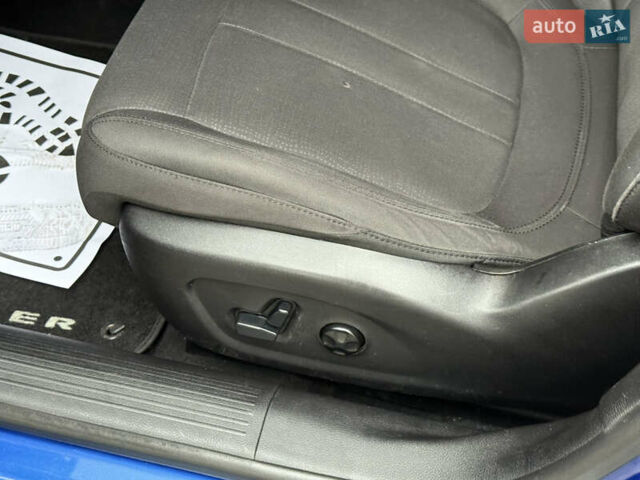 Синий Крайслер 200, объемом двигателя 2.36 л и пробегом 217 тыс. км за 8499 $, фото 37 на Automoto.ua