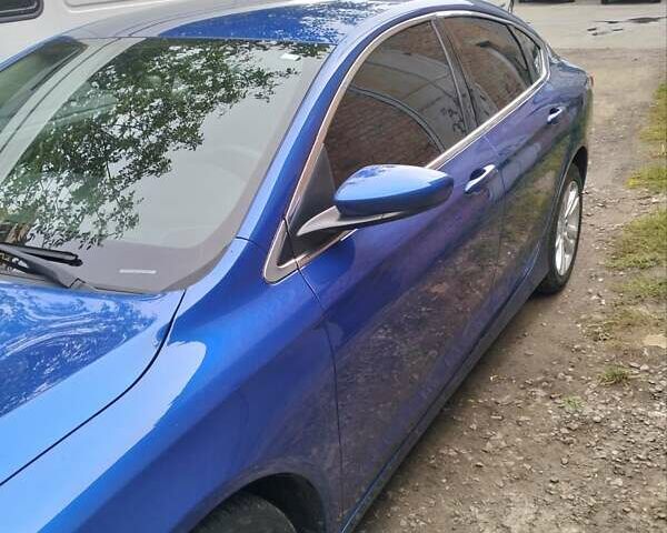 Синий Крайслер 200, объемом двигателя 2.4 л и пробегом 205 тыс. км за 8700 $, фото 2 на Automoto.ua