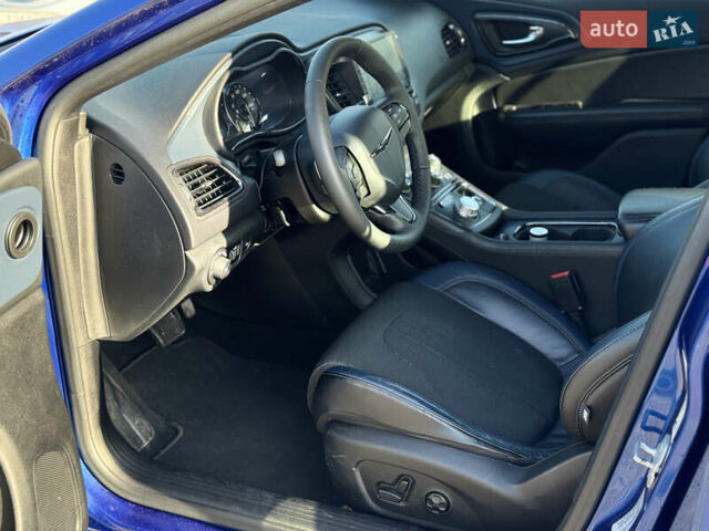 Синий Крайслер 200, объемом двигателя 2.4 л и пробегом 145 тыс. км за 10250 $, фото 8 на Automoto.ua