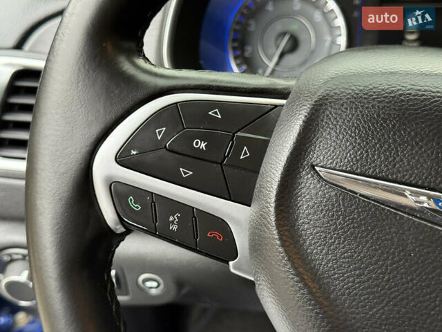 Синий Крайслер 200, объемом двигателя 2.36 л и пробегом 217 тыс. км за 8499 $, фото 41 на Automoto.ua