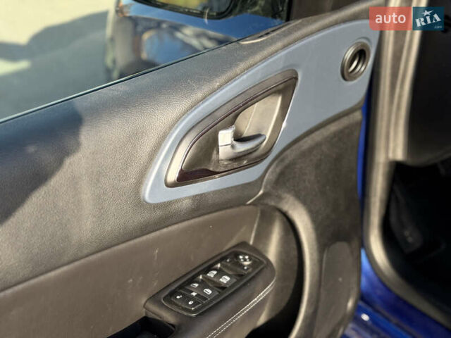 Синий Крайслер 200, объемом двигателя 2.4 л и пробегом 145 тыс. км за 10250 $, фото 7 на Automoto.ua