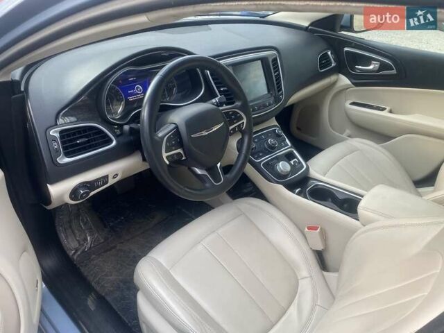 Синий Крайслер 200, объемом двигателя 2.36 л и пробегом 170 тыс. км за 11900 $, фото 5 на Automoto.ua
