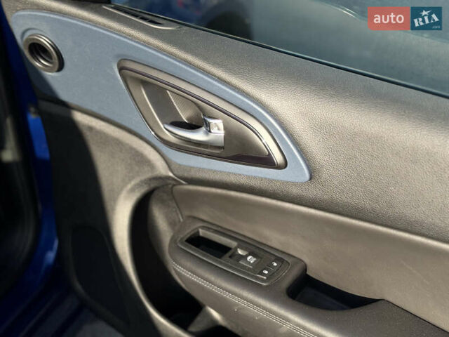 Синий Крайслер 200, объемом двигателя 2.4 л и пробегом 145 тыс. км за 10250 $, фото 18 на Automoto.ua