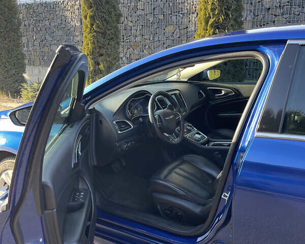 Синий Крайслер 200, объемом двигателя 2.36 л и пробегом 165 тыс. км за 10300 $, фото 6 на Automoto.ua