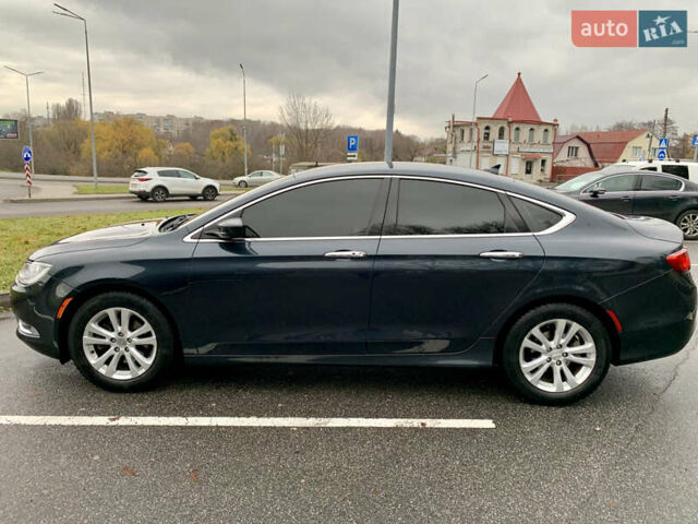 Синий Крайслер 200, объемом двигателя 2.36 л и пробегом 145 тыс. км за 10900 $, фото 4 на Automoto.ua