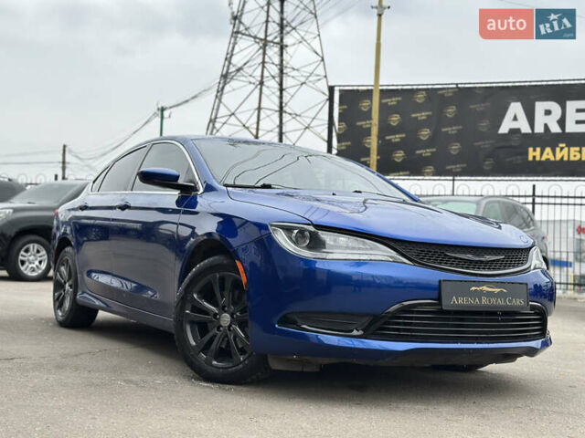 Синий Крайслер 200, объемом двигателя 2.36 л и пробегом 202 тыс. км за 10200 $, фото 2 на Automoto.ua