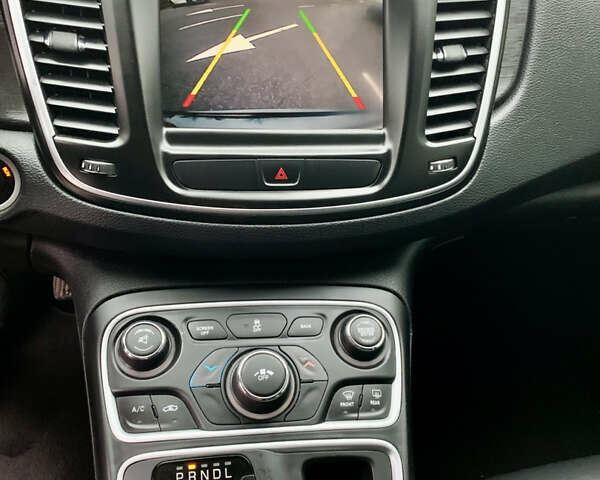 Синий Крайслер 200, объемом двигателя 2.36 л и пробегом 145 тыс. км за 10900 $, фото 26 на Automoto.ua