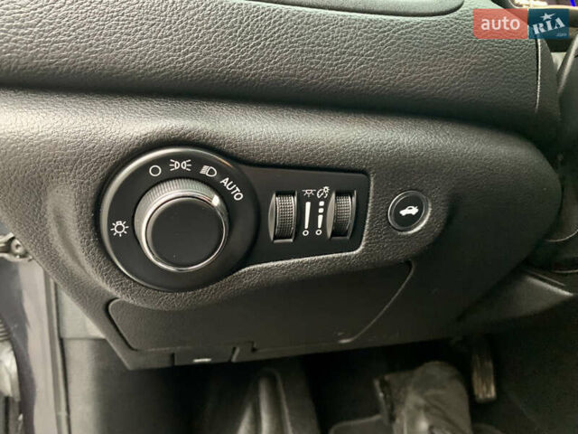 Синий Крайслер 200, объемом двигателя 2.36 л и пробегом 145 тыс. км за 10900 $, фото 24 на Automoto.ua