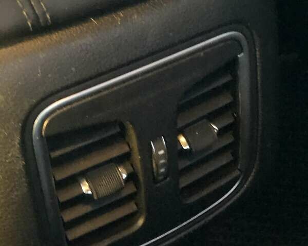 Синий Крайслер 200, объемом двигателя 2.4 л и пробегом 135 тыс. км за 11500 $, фото 19 на Automoto.ua