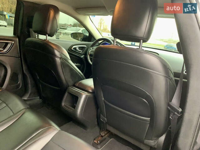 Синий Крайслер 200, объемом двигателя 2.36 л и пробегом 145 тыс. км за 10900 $, фото 45 на Automoto.ua