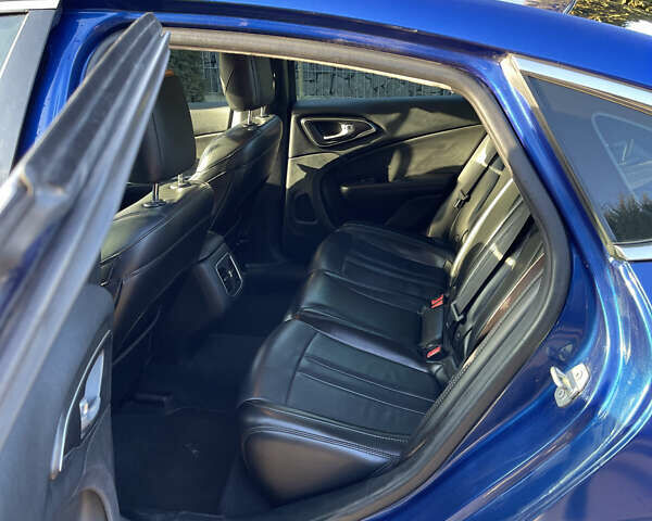 Синий Крайслер 200, объемом двигателя 2.36 л и пробегом 165 тыс. км за 10300 $, фото 8 на Automoto.ua