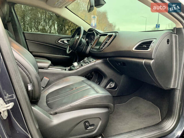 Синий Крайслер 200, объемом двигателя 2.36 л и пробегом 145 тыс. км за 10900 $, фото 40 на Automoto.ua