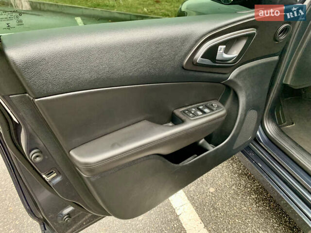 Синий Крайслер 200, объемом двигателя 2.36 л и пробегом 145 тыс. км за 10900 $, фото 34 на Automoto.ua