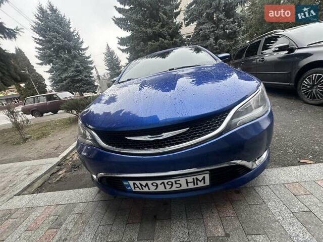 Синий Крайслер 200, объемом двигателя 2.36 л и пробегом 159 тыс. км за 10000 $, фото 7 на Automoto.ua