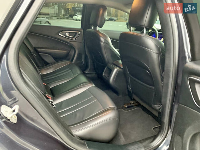 Синий Крайслер 200, объемом двигателя 2.36 л и пробегом 145 тыс. км за 10900 $, фото 46 на Automoto.ua