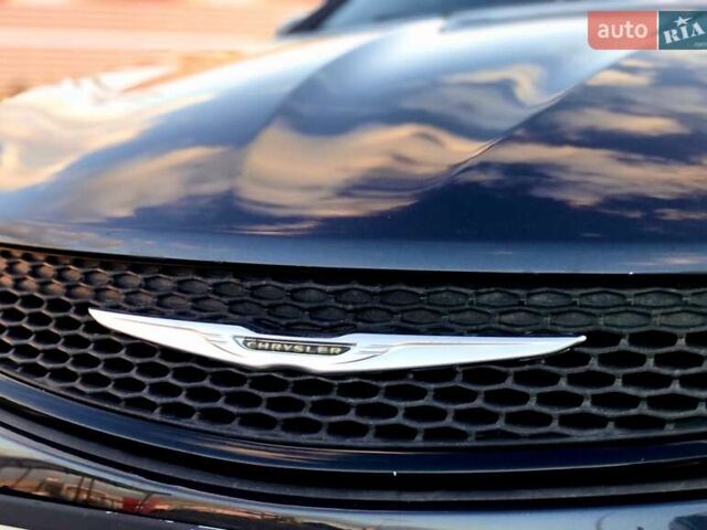 Синий Крайслер 200, объемом двигателя 2.4 л и пробегом 135 тыс. км за 11500 $, фото 3 на Automoto.ua
