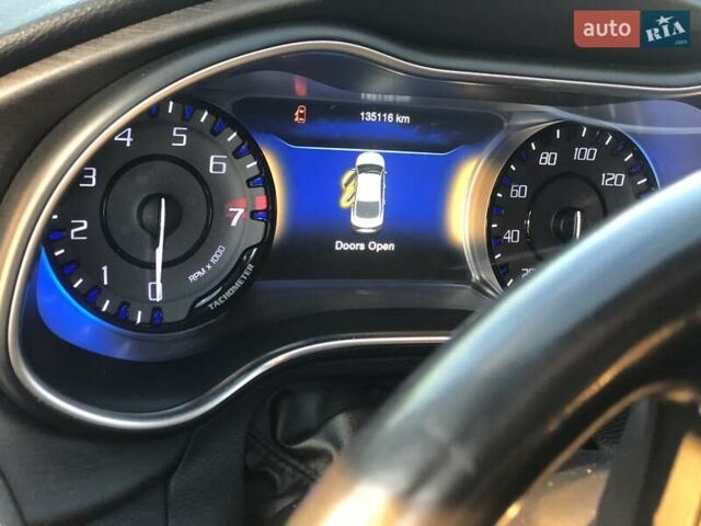 Синий Крайслер 200, объемом двигателя 2.4 л и пробегом 135 тыс. км за 11500 $, фото 4 на Automoto.ua