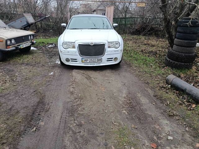 Белый Крайслер 300C, объемом двигателя 2.7 л и пробегом 2 тыс. км за 8500 $, фото 1 на Automoto.ua