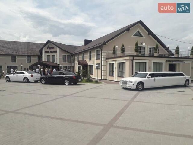 Белый Крайслер 300C, объемом двигателя 5.7 л и пробегом 175 тыс. км за 11900 $, фото 10 на Automoto.ua