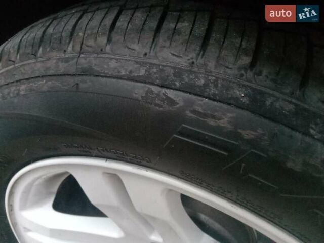 Крайслер 300C 2005 в Николаеве на Automoto.ua Белый Крайслер 300C, объемом двигателя 2.7 л и пробегом 158 тыс. км за 11000 $, фото 16 на Automoto.ua