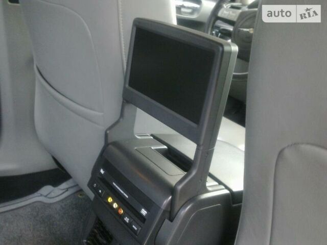 Крайслер 300C 2005 в Николаеве на Automoto.ua Белый Крайслер 300C, объемом двигателя 2.7 л и пробегом 158 тыс. км за 11000 $, фото 10 на Automoto.ua