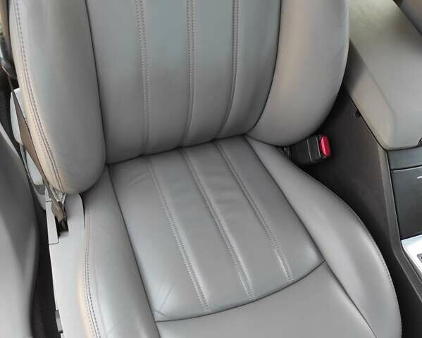 Белый Крайслер 300C, объемом двигателя 2.74 л и пробегом 200 тыс. км за 7999 $, фото 23 на Automoto.ua