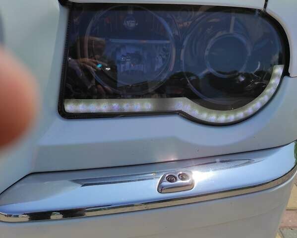 Белый Крайслер 300C, объемом двигателя 2.74 л и пробегом 200 тыс. км за 7999 $, фото 28 на Automoto.ua