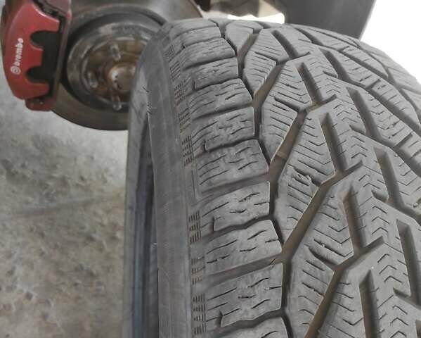 Белый Крайслер 300C, объемом двигателя 2.74 л и пробегом 200 тыс. км за 7999 $, фото 31 на Automoto.ua