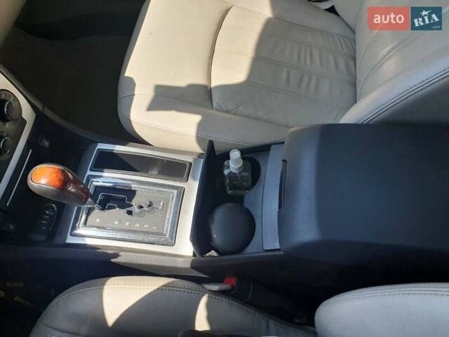 Білий Крайслер 300C, об'ємом двигуна 2.74 л та пробігом 250 тис. км за 7500 $, фото 5 на Automoto.ua