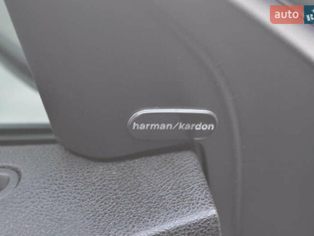 Белый Крайслер 300C, объемом двигателя 3.6 л и пробегом 202 тыс. км за 12999 $, фото 10 на Automoto.ua