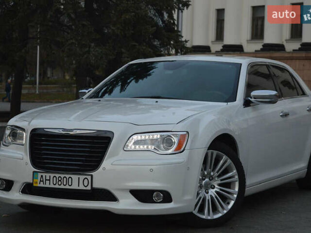 Белый Крайслер 300C, объемом двигателя 3.6 л и пробегом 202 тыс. км за 12999 $, фото 14 на Automoto.ua