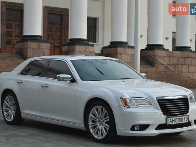 Белый Крайслер 300C, объемом двигателя 3.6 л и пробегом 202 тыс. км за 12999 $, фото 19 на Automoto.ua