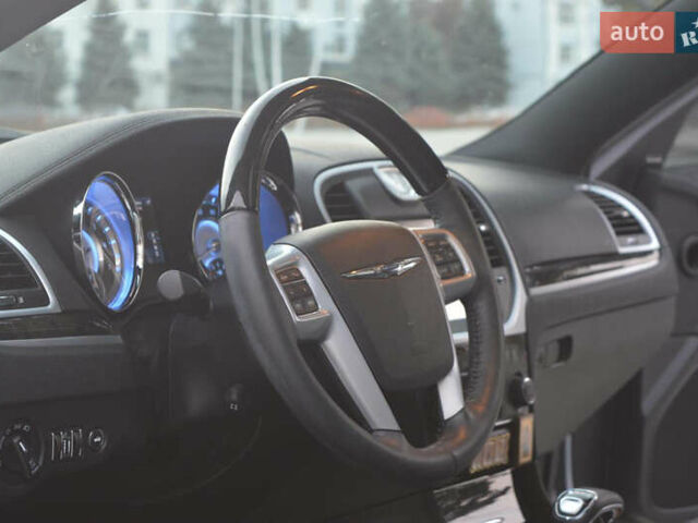 Белый Крайслер 300C, объемом двигателя 3.6 л и пробегом 202 тыс. км за 12999 $, фото 15 на Automoto.ua