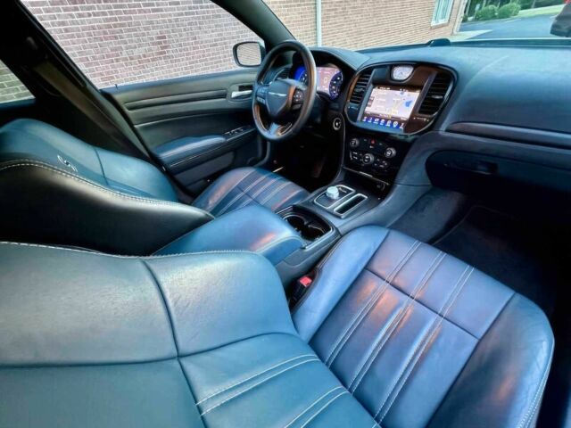 Белый Крайслер 300C, объемом двигателя 3.6 л и пробегом 71 тыс. км за 8600 $, фото 7 на Automoto.ua