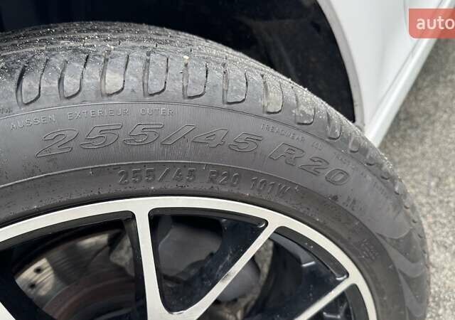 Белый Крайслер 300C, объемом двигателя 3.6 л и пробегом 165 тыс. км за 16800 $, фото 14 на Automoto.ua