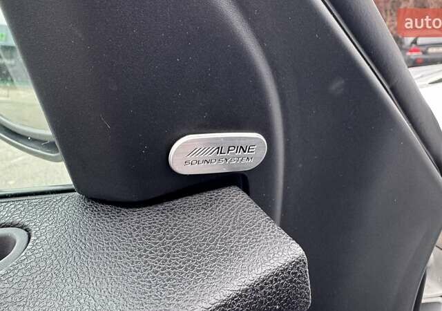 Белый Крайслер 300C, объемом двигателя 3.6 л и пробегом 165 тыс. км за 16800 $, фото 22 на Automoto.ua