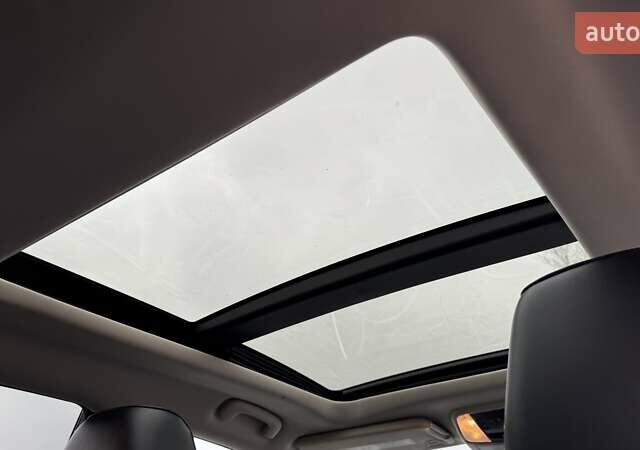 Белый Крайслер 300C, объемом двигателя 3.6 л и пробегом 165 тыс. км за 16800 $, фото 34 на Automoto.ua