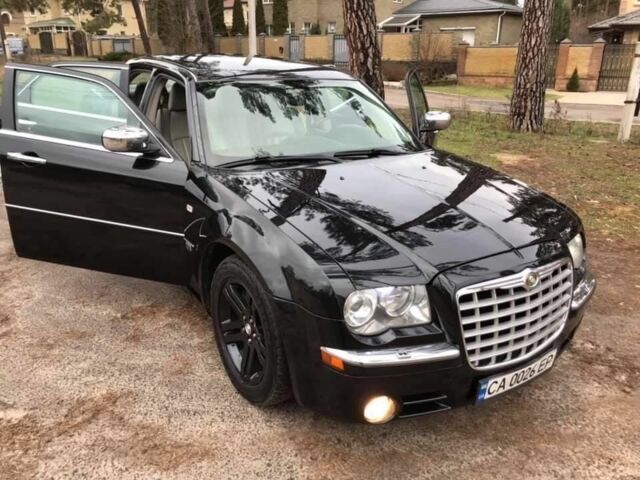 Черный Крайслер 300C, объемом двигателя 2.7 л и пробегом 280 тыс. км за 8700 $, фото 6 на Automoto.ua