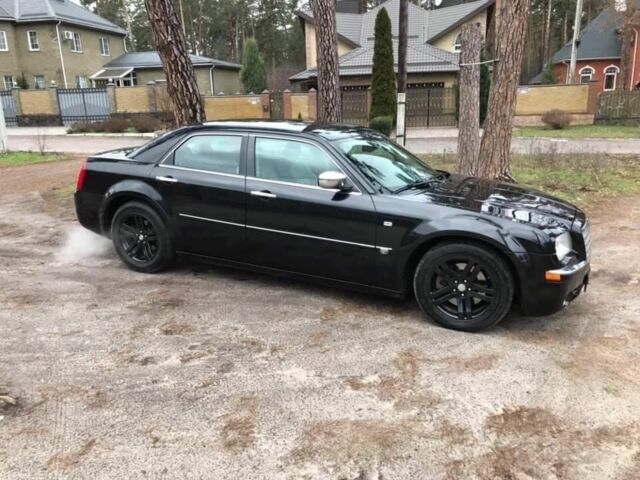 Черный Крайслер 300C, объемом двигателя 2.7 л и пробегом 280 тыс. км за 8700 $, фото 3 на Automoto.ua