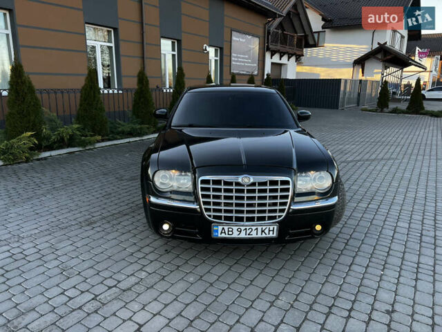 Черный Крайслер 300C, объемом двигателя 3.52 л и пробегом 300 тыс. км за 7200 $, фото 2 на Automoto.ua