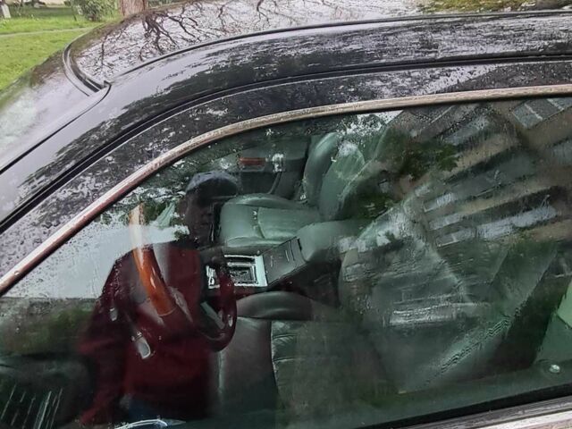 Черный Крайслер 300C, объемом двигателя 2.7 л и пробегом 195 тыс. км за 6500 $, фото 6 на Automoto.ua