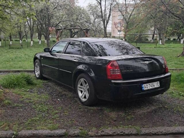 Черный Крайслер 300C, объемом двигателя 2.7 л и пробегом 195 тыс. км за 6500 $, фото 8 на Automoto.ua