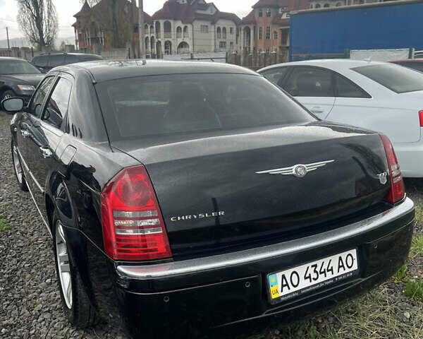 Чорний Крайслер 300C, об'ємом двигуна 2.7 л та пробігом 190 тис. км за 7800 $, фото 4 на Automoto.ua