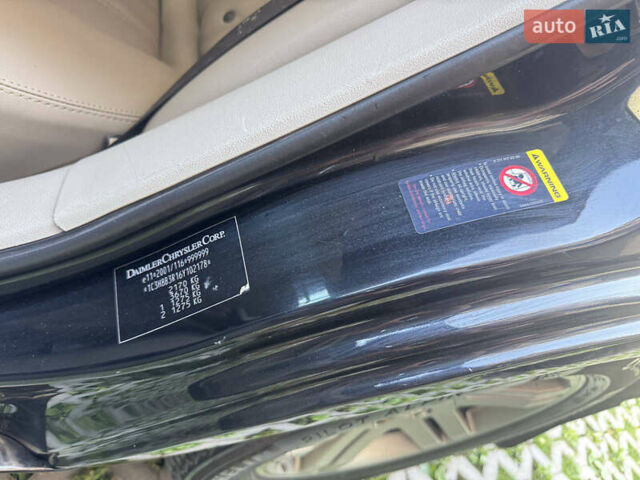 Чорний Крайслер 300C, об'ємом двигуна 2.74 л та пробігом 181 тис. км за 7500 $, фото 20 на Automoto.ua