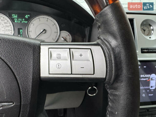 Чорний Крайслер 300C, об'ємом двигуна 2.74 л та пробігом 232 тис. км за 6500 $, фото 28 на Automoto.ua