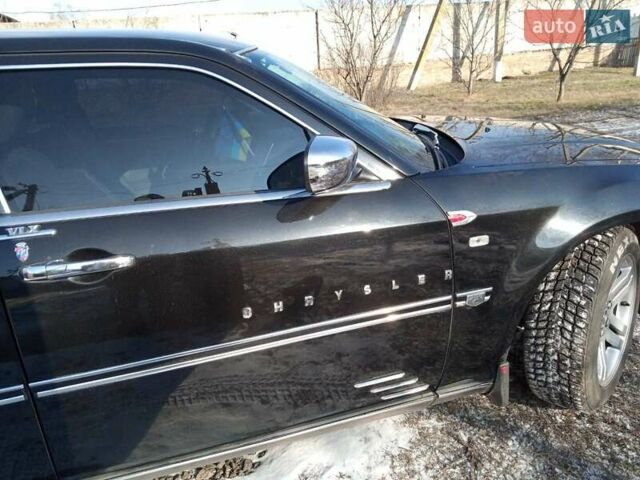 Черный Крайслер 300C, объемом двигателя 2.7 л и пробегом 183 тыс. км за 7500 $, фото 10 на Automoto.ua
